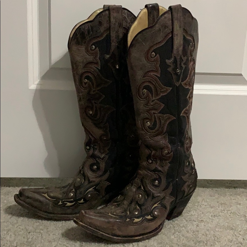 Corral boots